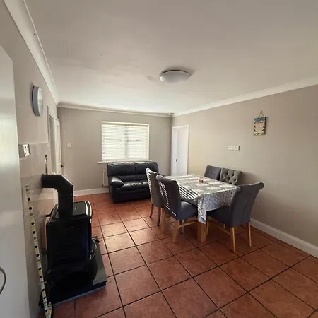 2 Bedroom House - Assumpta Place * Foxford